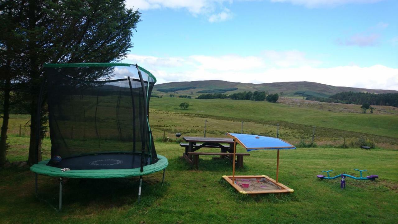 Scotland Paradise Relax Accommodation By Shooting Club Kirriemuir Balintore  Exterior photo